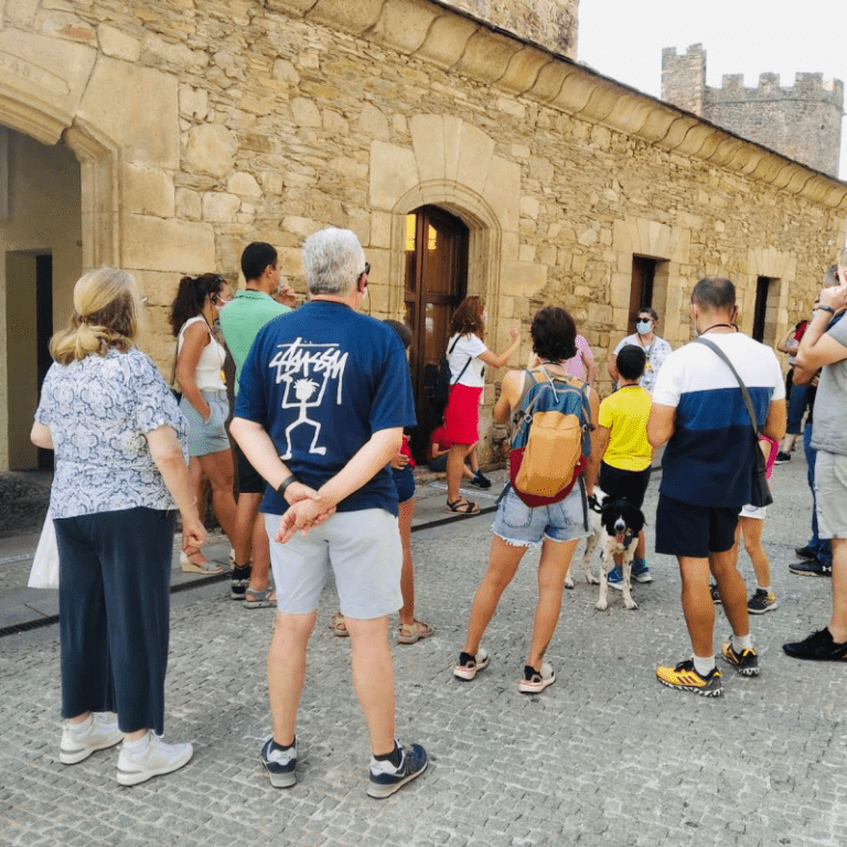 Visita completa a Ponferrada con entrada al Castillo