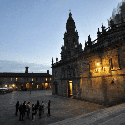 Free Tour Nocturno Santiago de Compostela: Templarios y El Juego de la Oca