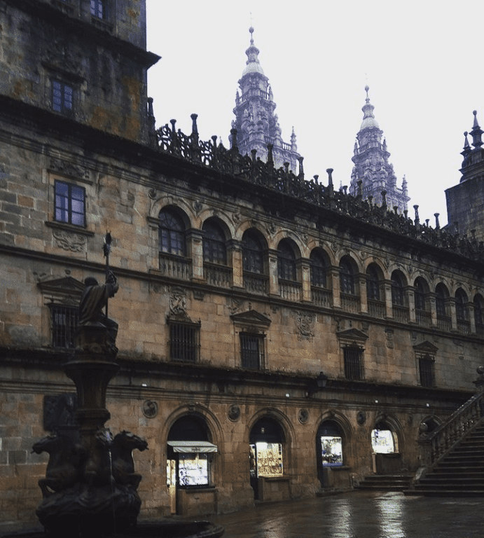 Free Tour Nocturno Santiago de Compostela: Templarios y El Juego de la Oca