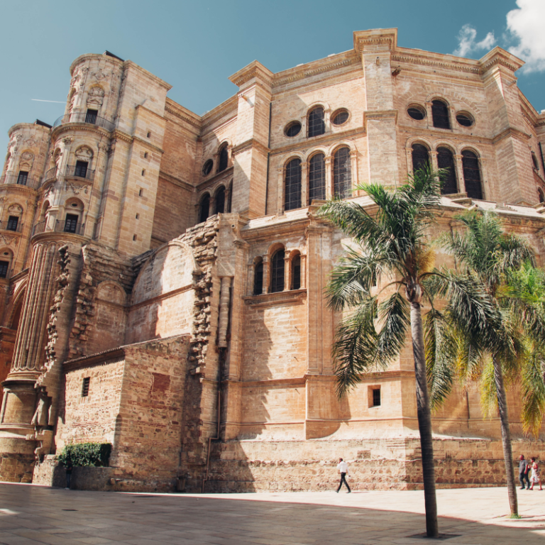 Free Tour Descubre la Catedral de la Encarnación de Málaga.